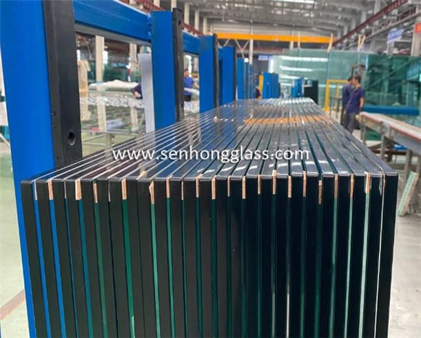 2.-tempered-glass-with-safety-corner-2-2