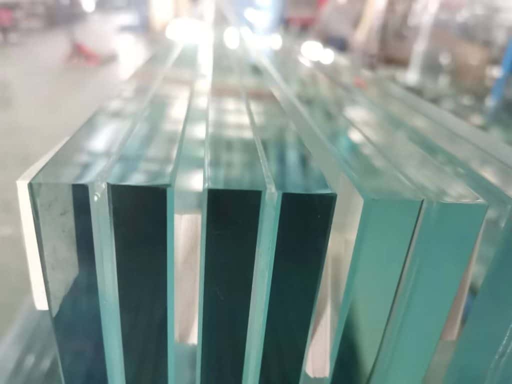 Acoustic laminated glass with Saflex Acoustic PVB interlayer